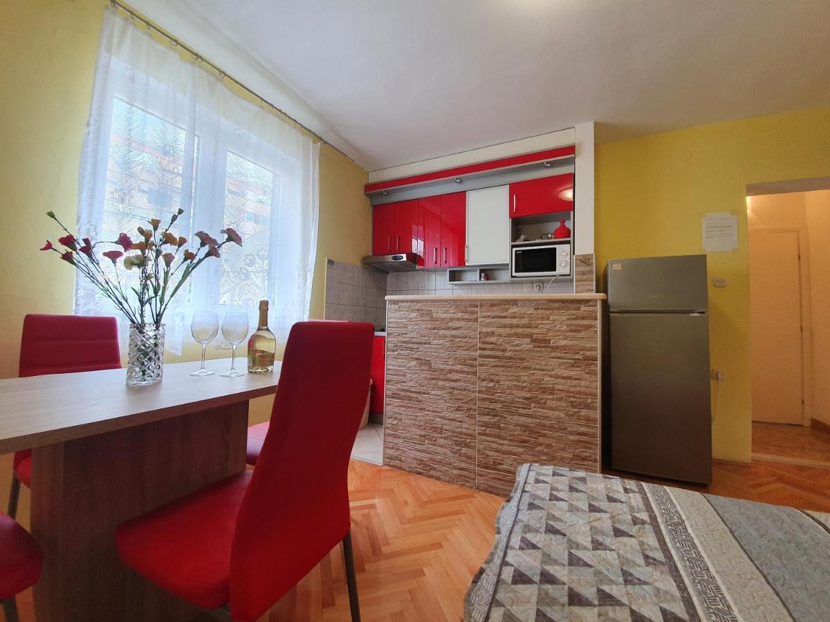 Apartments Ribarevic มาคาร์สกา ภายนอก รูปภาพ