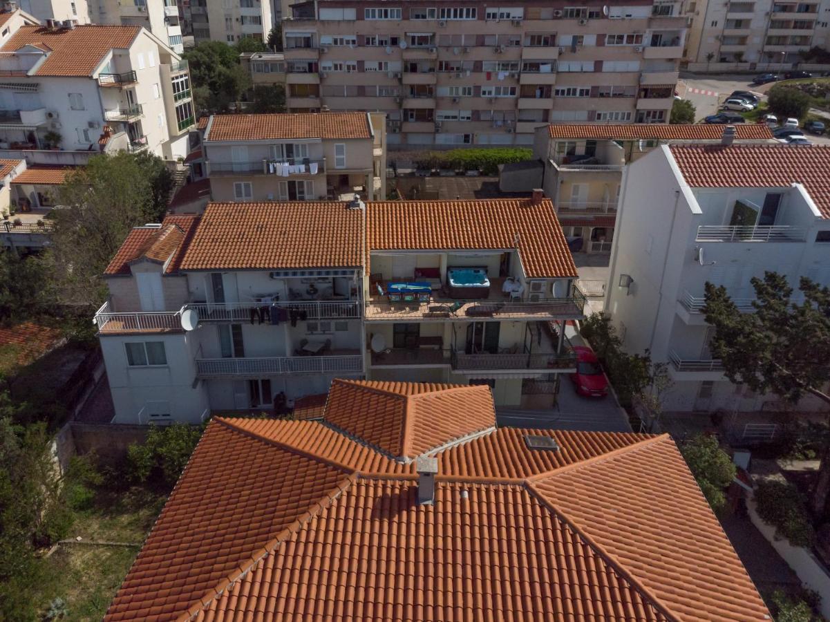 Apartments Ribarevic มาคาร์สกา ภายนอก รูปภาพ