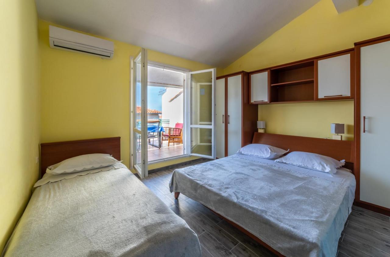 Apartments Ribarevic มาคาร์สกา ภายนอก รูปภาพ